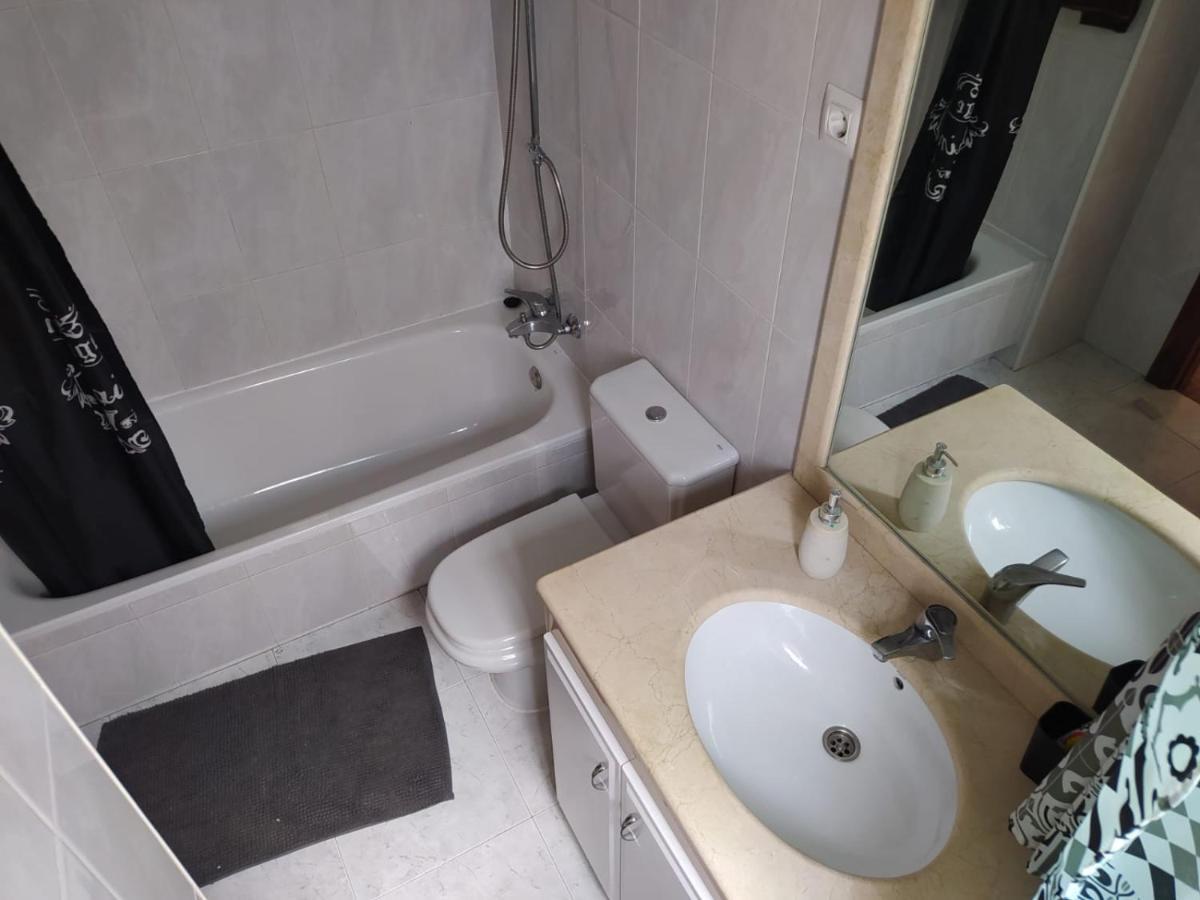 Appartamento Duplex Amplio,Parking Wifi, 2 Terrazas, Bien Conectado Con Playas, Zona Segura Vigo Esterno foto